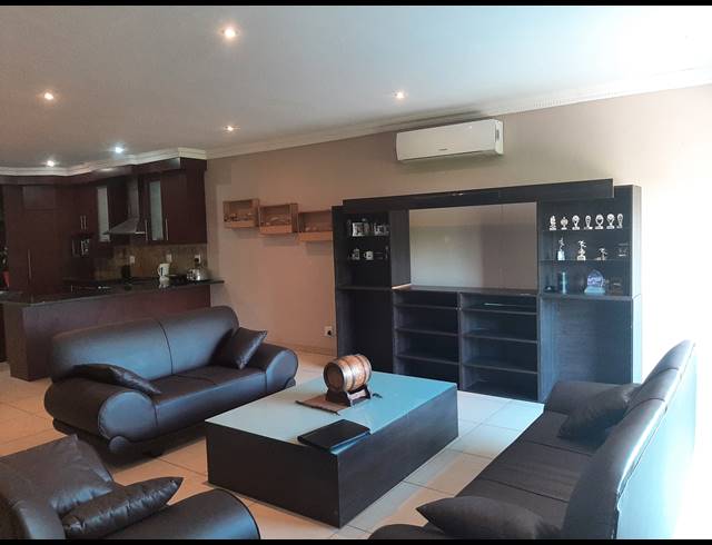 3 BEDROOM HOUSE FOR SALE IN SAFARI GARDENS
